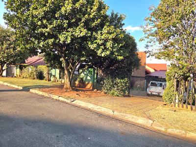 House For Sale in Woodmere, Germiston