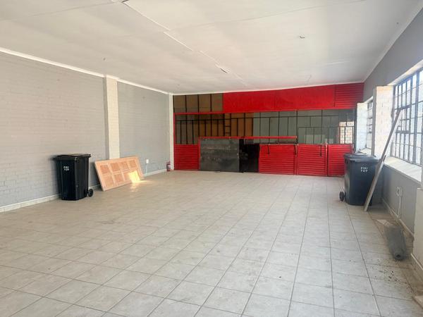 Commercial Property For Rent in Malvern, Johannesburg